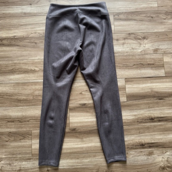 WHBM Ult Faux-Suede Runway Leggings NWT Women’s Size 12 Stormy Gray - Picture 6 of 15